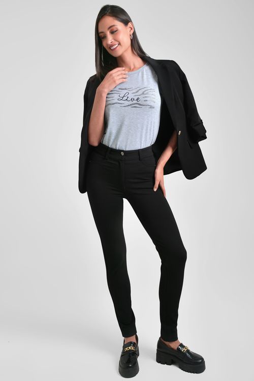 CAMISETA MUJER CON APLIQUE