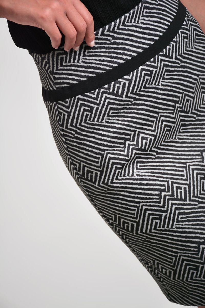 FALDA_MUJER_XUSS_FA-0021_GRIS-OSCURO_4