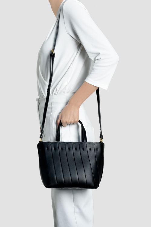 BOLSO DE MANO DISEÑO ABANICO