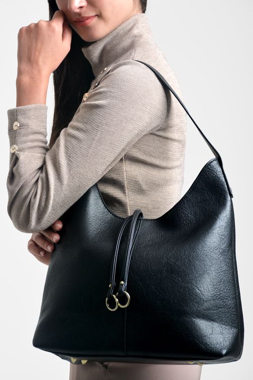 BOLSO MEDIANO CON ASA AL HOMBRO