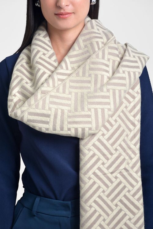 BUFANDA MUJER DISEÑO ENTRELAZADO