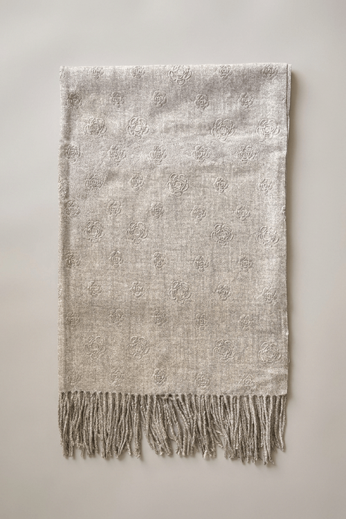 PASHMINA MUJER ROSAS EN RELIEVE